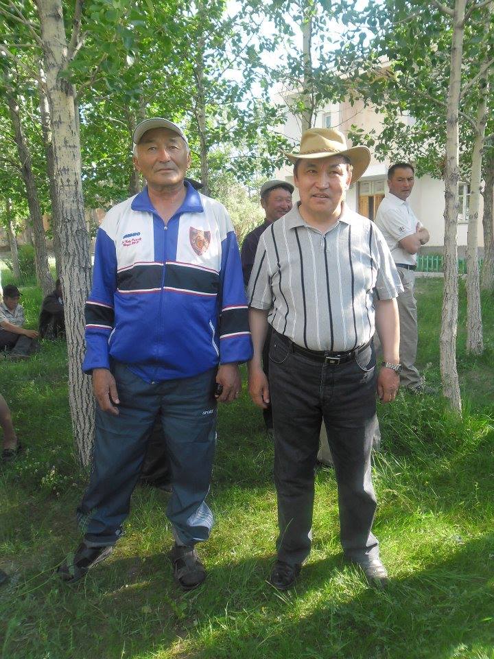 Дәуіттің ұлы Монголия парламент депудаты Бәкей Ағыпарұлымен бірге