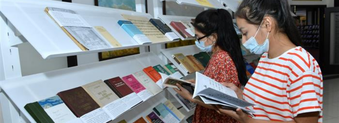 ТІЛ МЕРЕКЕСІНЕ КӨРМЕ АШЫЛДЫ