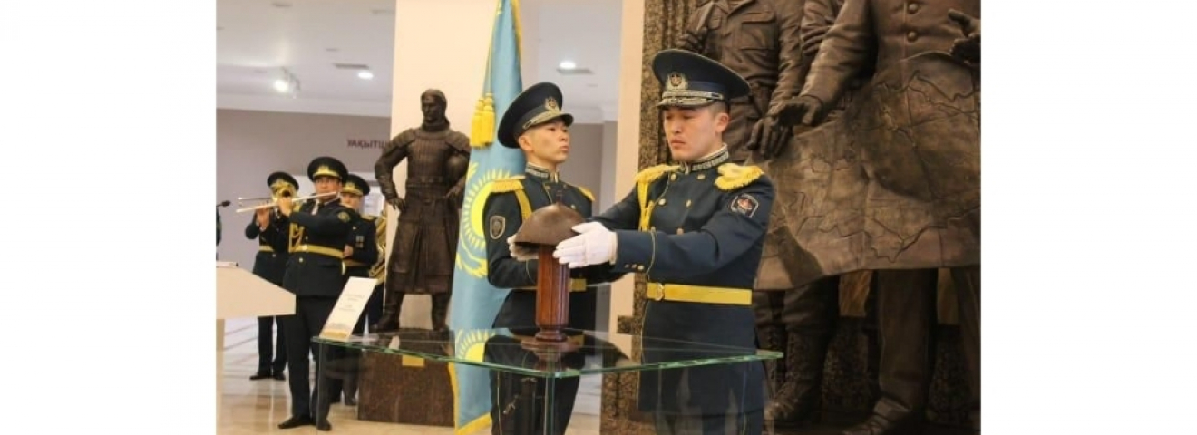 БӨГЕНБАЙ БАТЫРДЫҢ ДУЛЫҒАСЫ МУЗЕЙГЕ ТАПСЫРЫЛДЫ