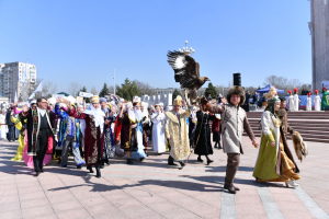 ҚазҰУ наурыз мейрамын сән-салтанатпен атап өтті