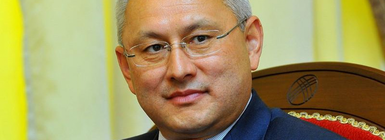 АҚЫНДЫ ҚАДІРЛЕГЕН ӘКІМ