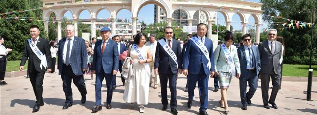 ҚазҰУ-да Түлектер күні аталып өтті