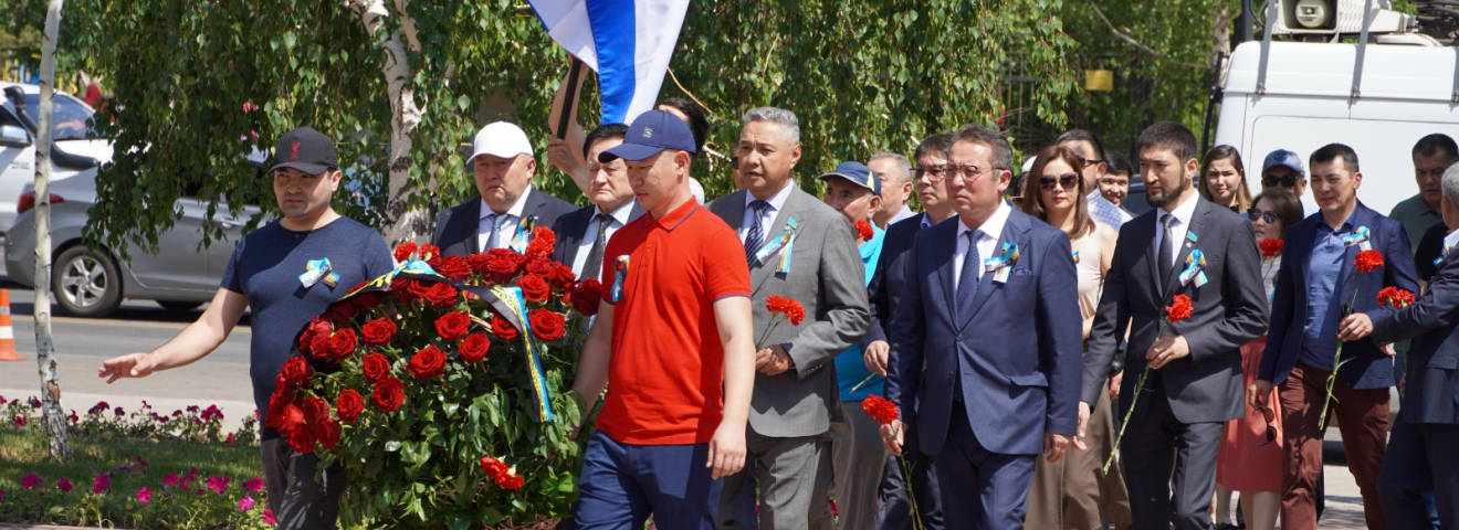 «Ақ жол» демократиялық партиясы «Алашқа тағзым» дәстүрлі шеруін өткізді