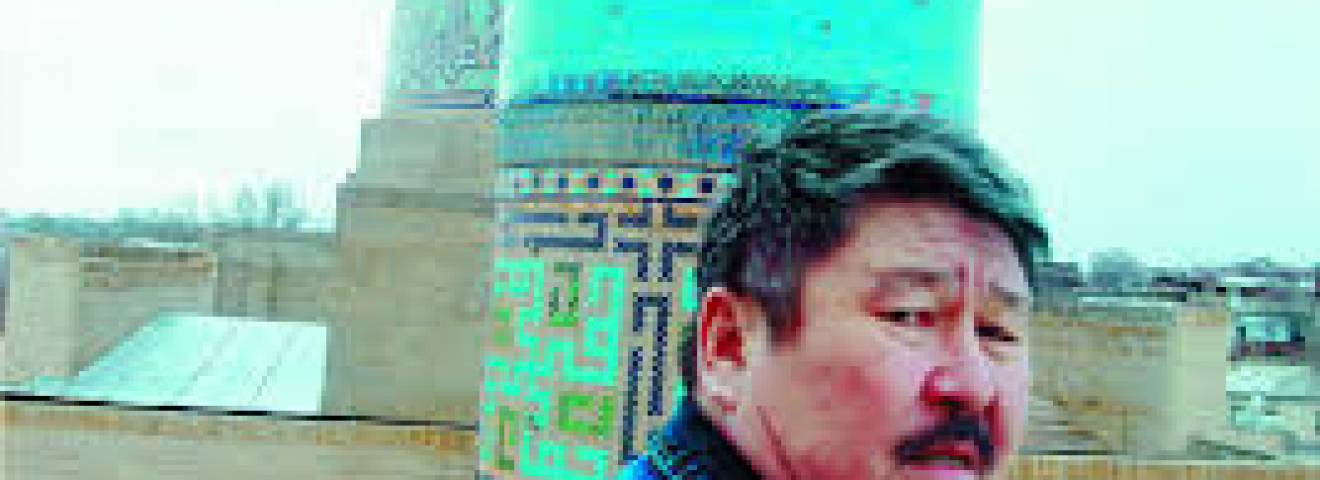Қолына алған тасы тарихқа айналып шыға келетін...