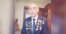 ТІЛ МАЙДАНЫНЫҢ САРБАЗЫ