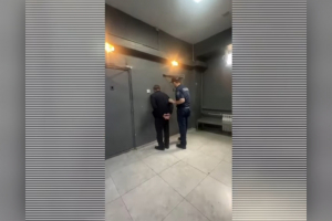 Алматыда дәмханаға келген адам ұсақ бұзақылық жасағаны үшін ұсталды