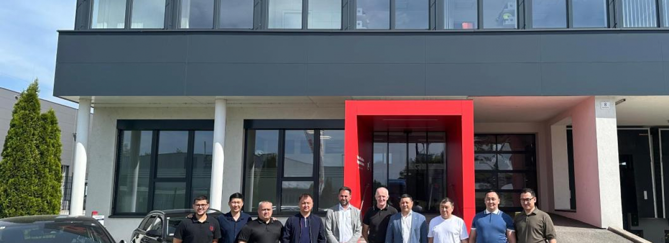 Қазақстан ТЖМ делегациясы Австриядағы Rosenbauer зауытында болды