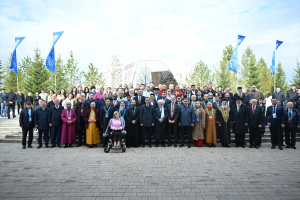 Діндер көшбасшылары съезіне қатысушылар бейбітшілік және келісім саябағын ашты