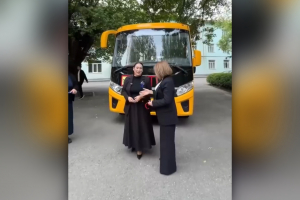 Алматыдағы мамандандырылған музыка мектеп-интернаттарына жаңа автобустар берілді