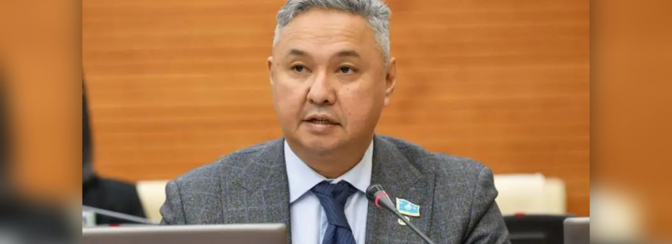 "Ақ жол" өндірушілер Тізілімін енгізуді кейінге шегеріп, Индустриялды сертификаттар қолданысын ұзартуды талап етті