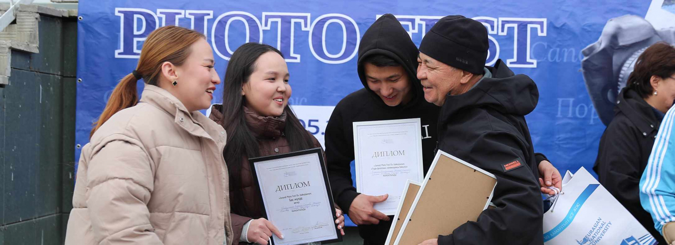 Зерендіде БАҚ фототілшілері ЕҰУ студенттеріне арналған шеберлік сабағын өткізді