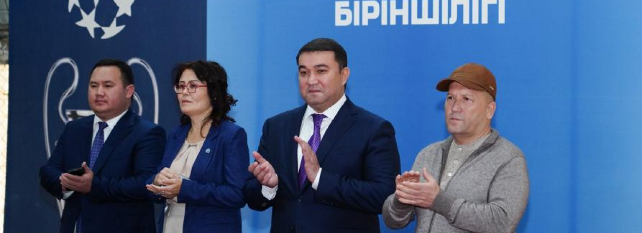 Түркістанда мәслихат депутаттары арасында кіші футболдан облыстық біріншілік басталды