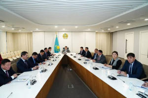 Түркістан облысында мемлекеттік қызметшілердің әдебі мен тәртібі талқыланды