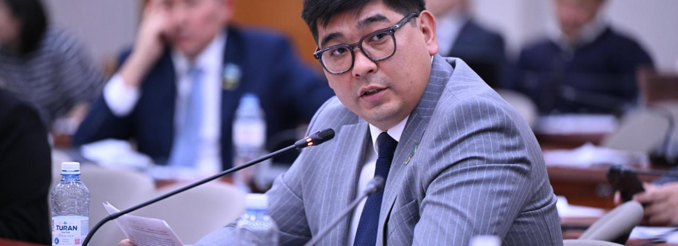 "Ақ жол" депутаты ислам банкингін дамыту мәселесін көтерді
