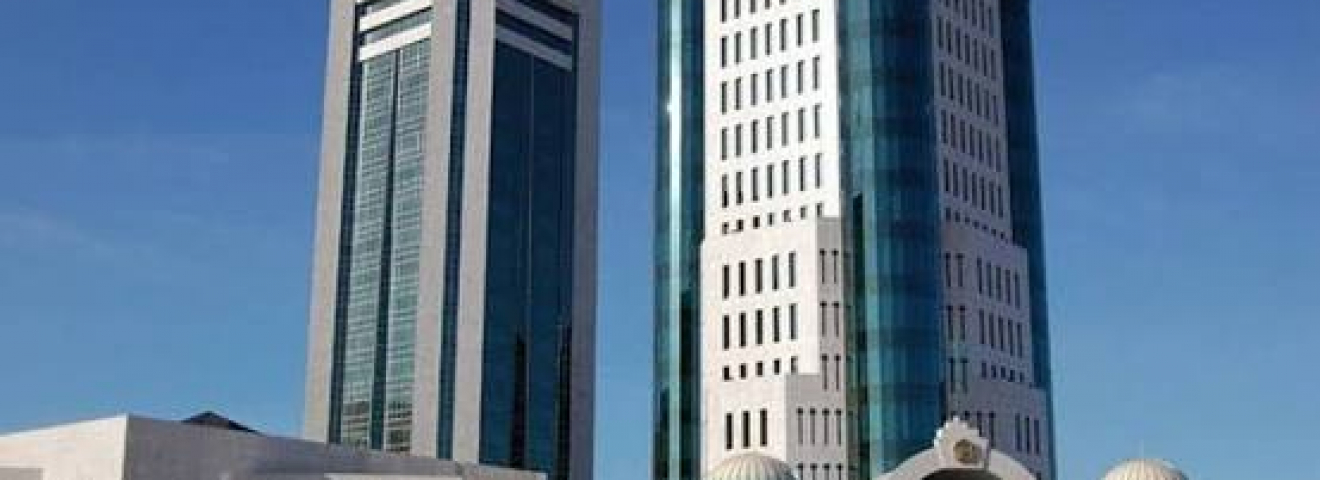 ПАРЛАМЕНТ ПЕН ҮКІМЕТ БЮДЖЕТТІҢ АШЫҚТЫҒЫН ҚАМТАМАСЫЗ ЕТУ ҮШІН БІРЛЕСІП ЖҰМЫС ІСТЕУДЕ