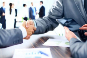 МЕМЛЕКЕТТІК ҚЫЗМЕТШІЛЕРГЕ КӘСІПКЕРЛІКПЕН АЙНАЛЫСУҒА РҰҚСАТ ЕТІЛМЕЙДІ