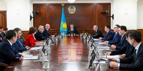 Демократиялық принциптерді енгізудің айнымас процесі – Олжас Бектенов Мемлекет басшысының бастамалары туралы