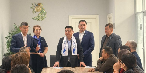 Қызылордадағы "Ақ жол" өкілдері жаңа Конституцияны қолдау бойынша үгіт-насихат жұмысын жүргізді