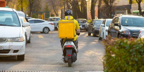 Алматы прокуратурасы курьерді жауапкершілікке тартуға қатысты мәлімдеме жасады