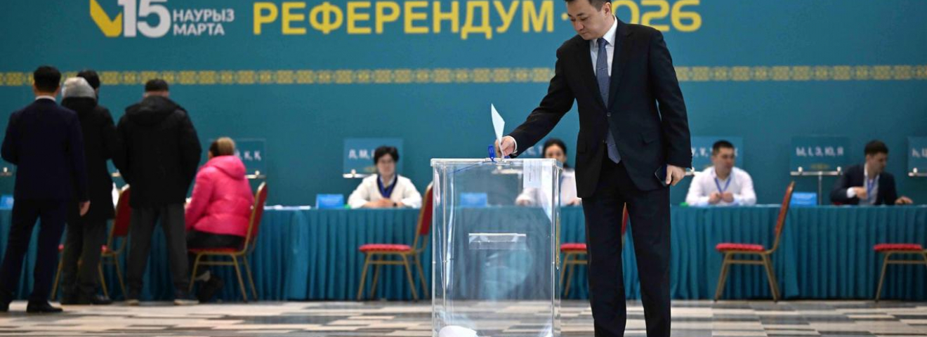 Президенті Әкімшілігінің Басшысы Айбек Дәдебай референдумда дауыс берді