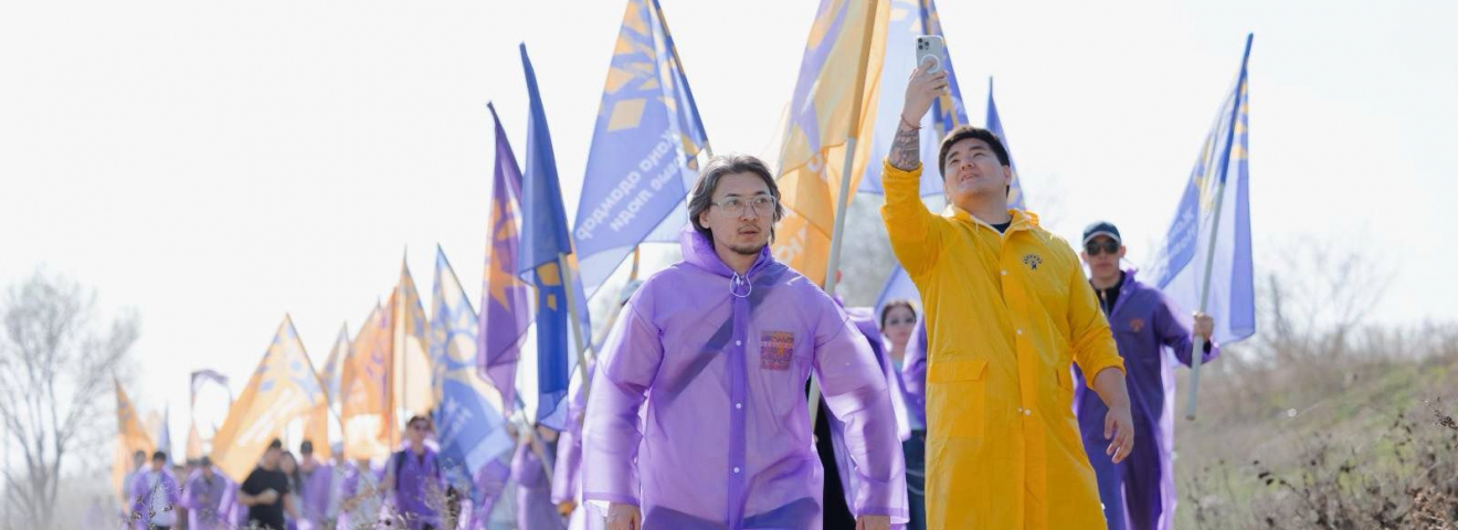 20 тонн мусора убрали активисты Жаңа адамдар на побережье реки Большая Алматинка