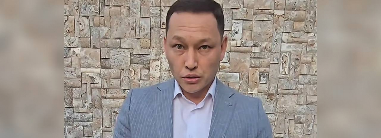 Сұраққа жауап жоқ: Санжар Боқаевтың жақтастары журналистер алдында неге мүдірді?