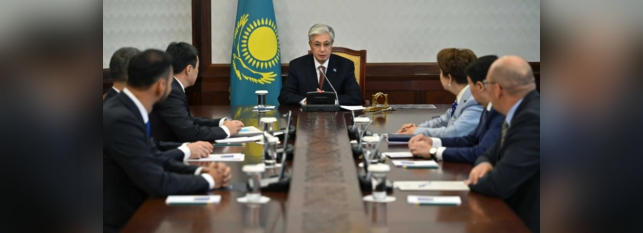 Президент Құрылтайдағы партия фракцияларының жетекшілерімен кездесті
