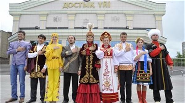 ҚАЗАҚ ТІЛІН ҮЙРЕН немесе РЕСЕЙГЕ ҚАЙТ! – Ресейлік журналист Қазақстандағы орыстар туралы