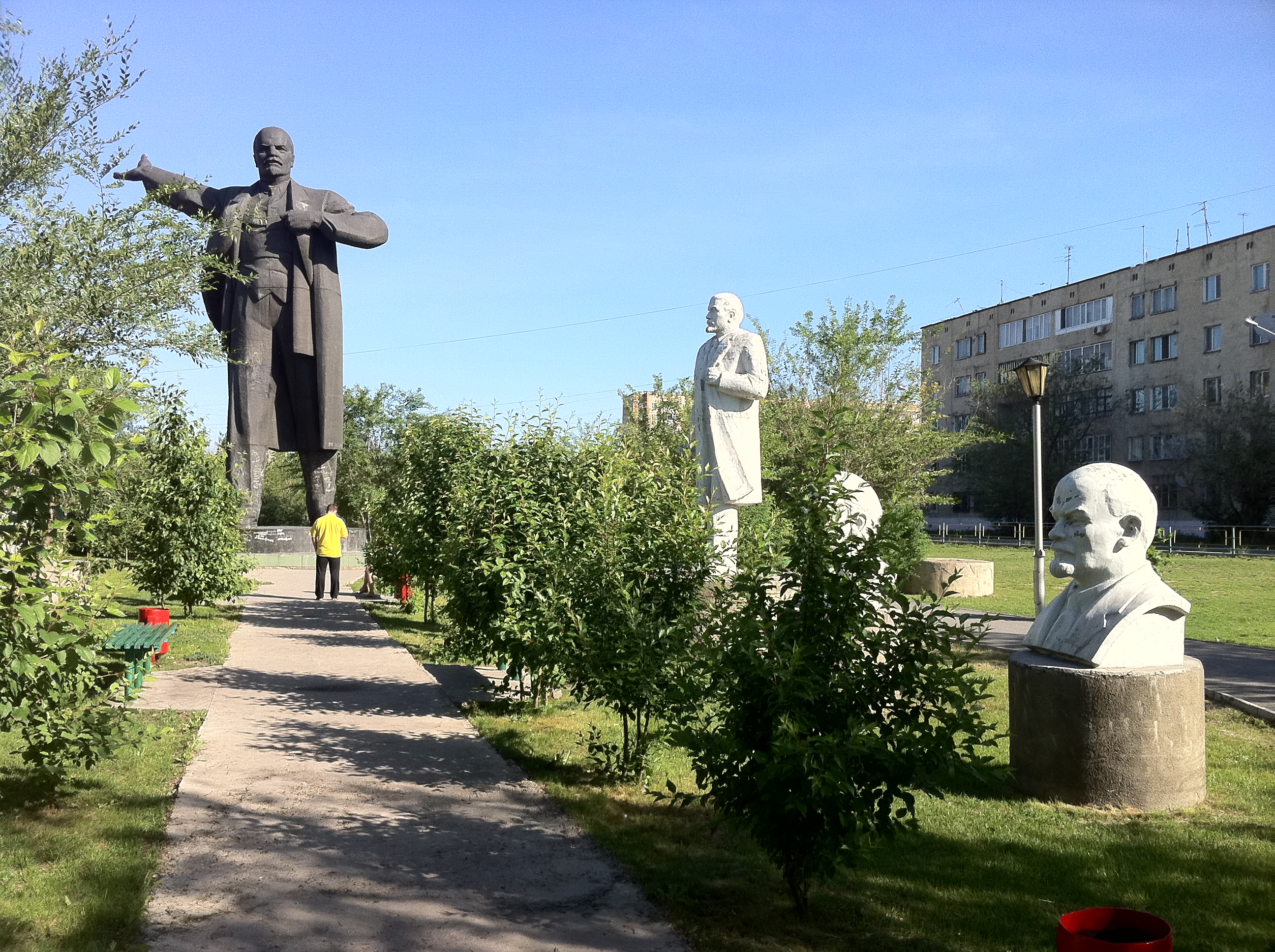 Семейде Абайдан гөрі Лениннің ескерткіштері әлдеқайда көп болып шықты (фото)