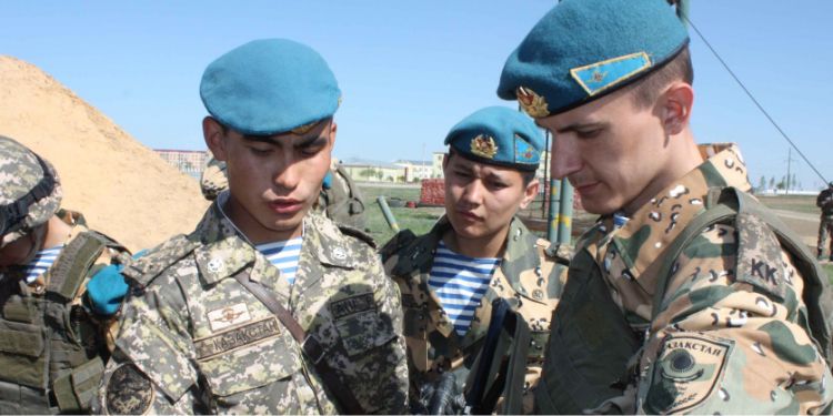 Елімізде келісім-шарт бойынша әскерге барғандар енді одан жаппай қашып жатыр