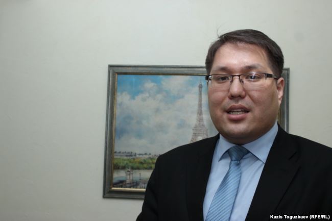 Дін істері министрлігінің ірі шенеунігі пара алу үстінде ұсталды (видео)