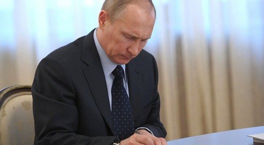 Путин Қазақстанға 300 мың гектар жерді қайтару туралы құжатқа қол қойды
