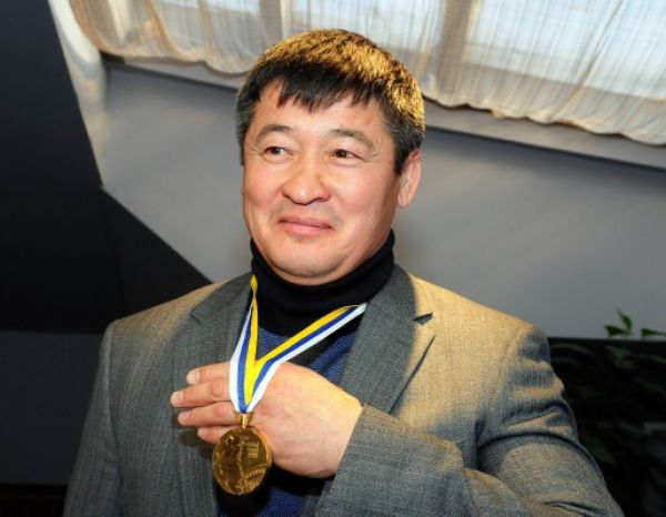ҚАЗАҚТА ҚАНША ӘЛЕМ ЧЕМПИОНЫ БАР?