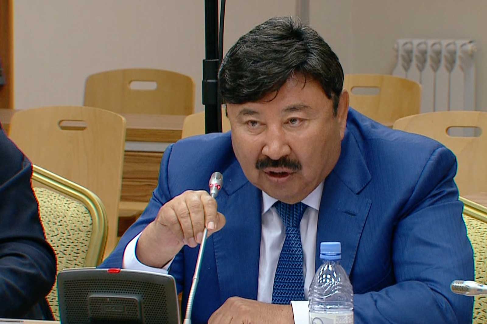 Ұрылар бұрынғы Астана әкімінің үйіне түсіп, үш миллион долларын алып кетті