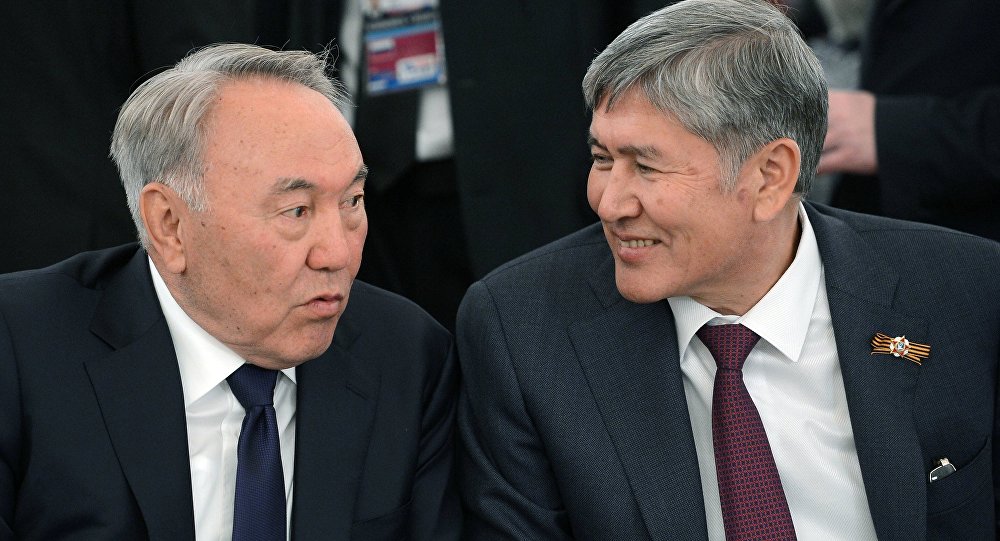 Атамбаев: Назарбаев менің туған ағам... (видео)