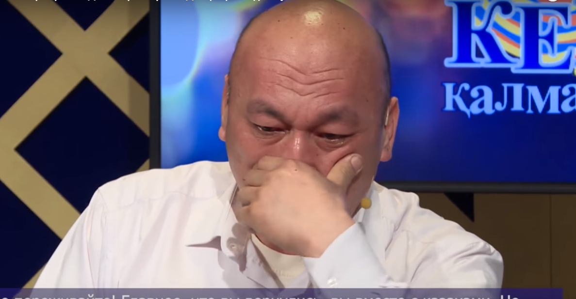 «Мал секілдісің…». Қытайда жазықсыз отырып шыққан қазақ басынан өткен сұмдық жайттарды айтты (видео)
