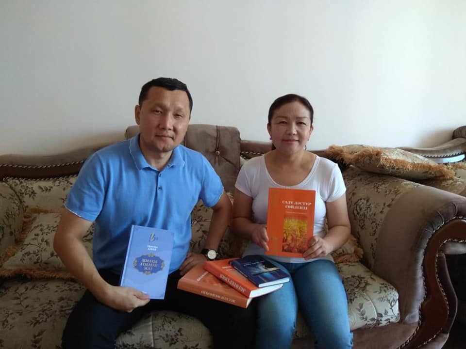 Абзал Құспан. Сайрагүл Сауытбай туралы не білеміз?