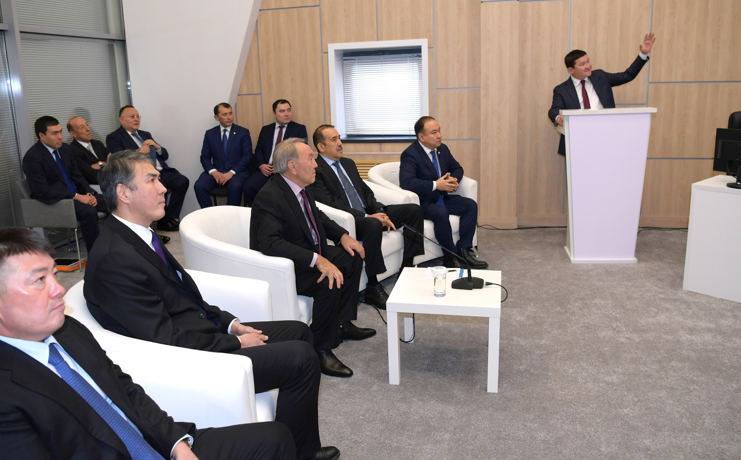 Қазақстан Президенті «Smart Aqkol» ахуалдық орталығына барды