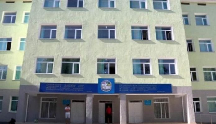 Мұғалімнің ескертуінен кейін оқушы ауруханаға түсті: Білім басқармасы жауап берді