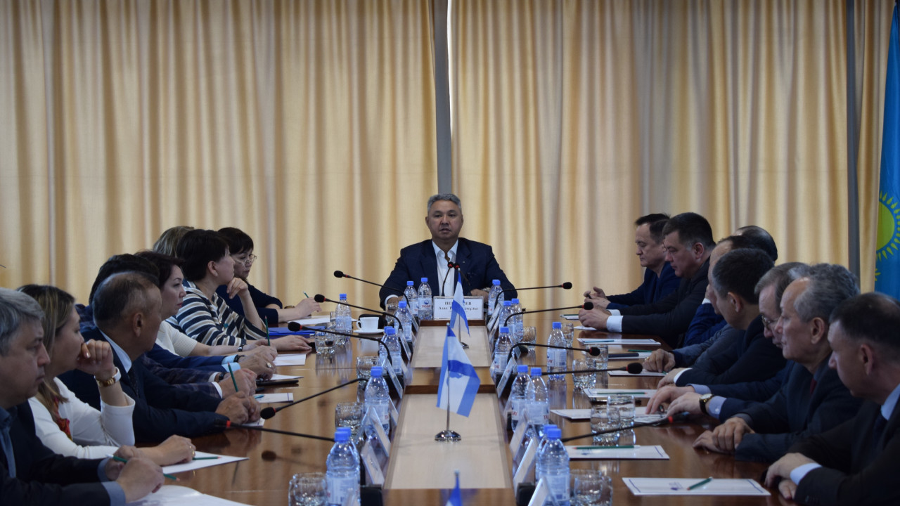 САЙЛАУ-2019: «Ақ жол»партиясынан екі үміткер өздерінің кандидатураларын қолдауды сұрады