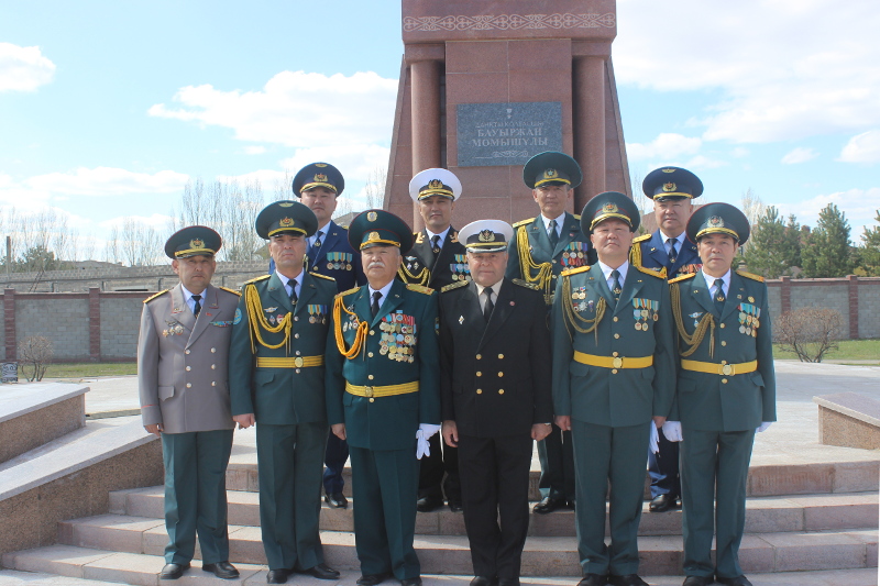 КАЗГЮУ университетінде соғыс және еңбек ардагерлері зұлмат күндерден сыр шертті