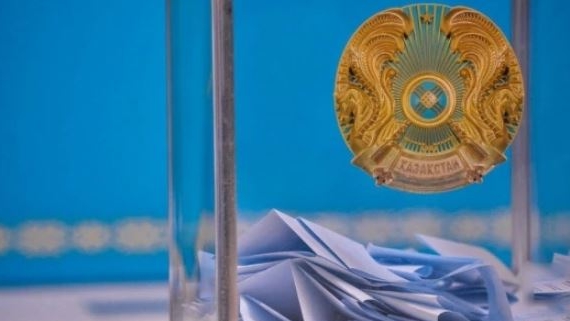 Нұрсұлтан Назарбаев елордадағы №58 сайлау учаскесінде дауыс берді