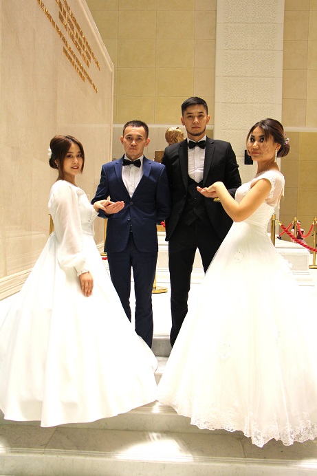 Елордада әдеби-сазды бал кеші өтті