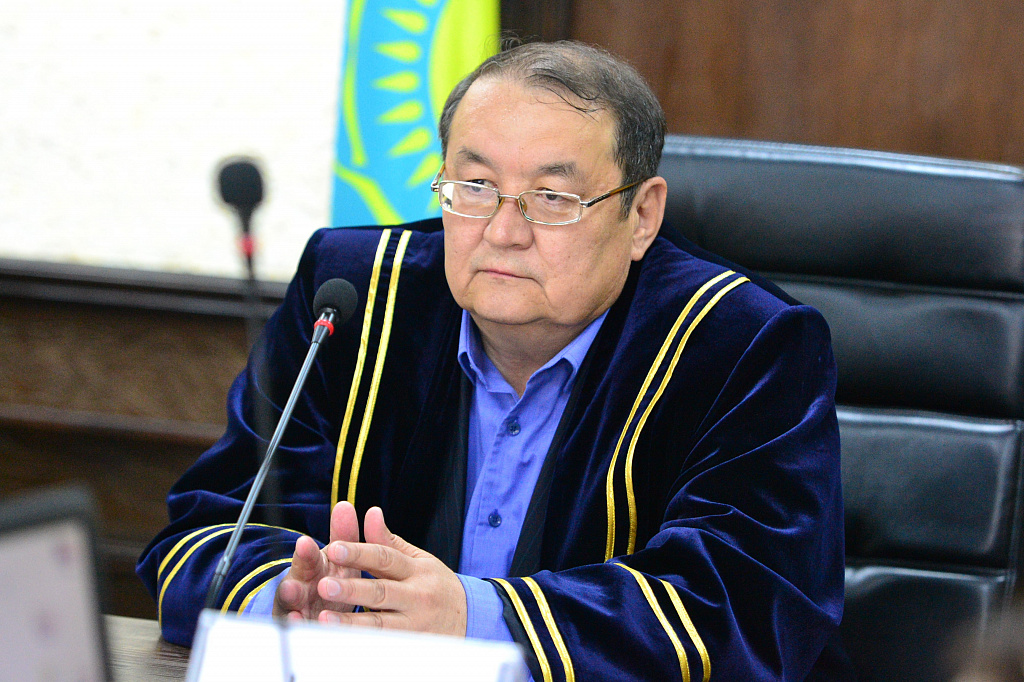 Ғарифолла ӘНЕС: БІР ЖАНҒА ЕКІ КҮЙМЕК ӘДІЛЕТ ПЕ?!.