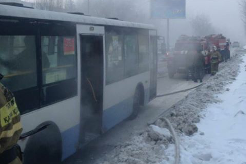 Өскеменде жолаушылар автобусы өртенді