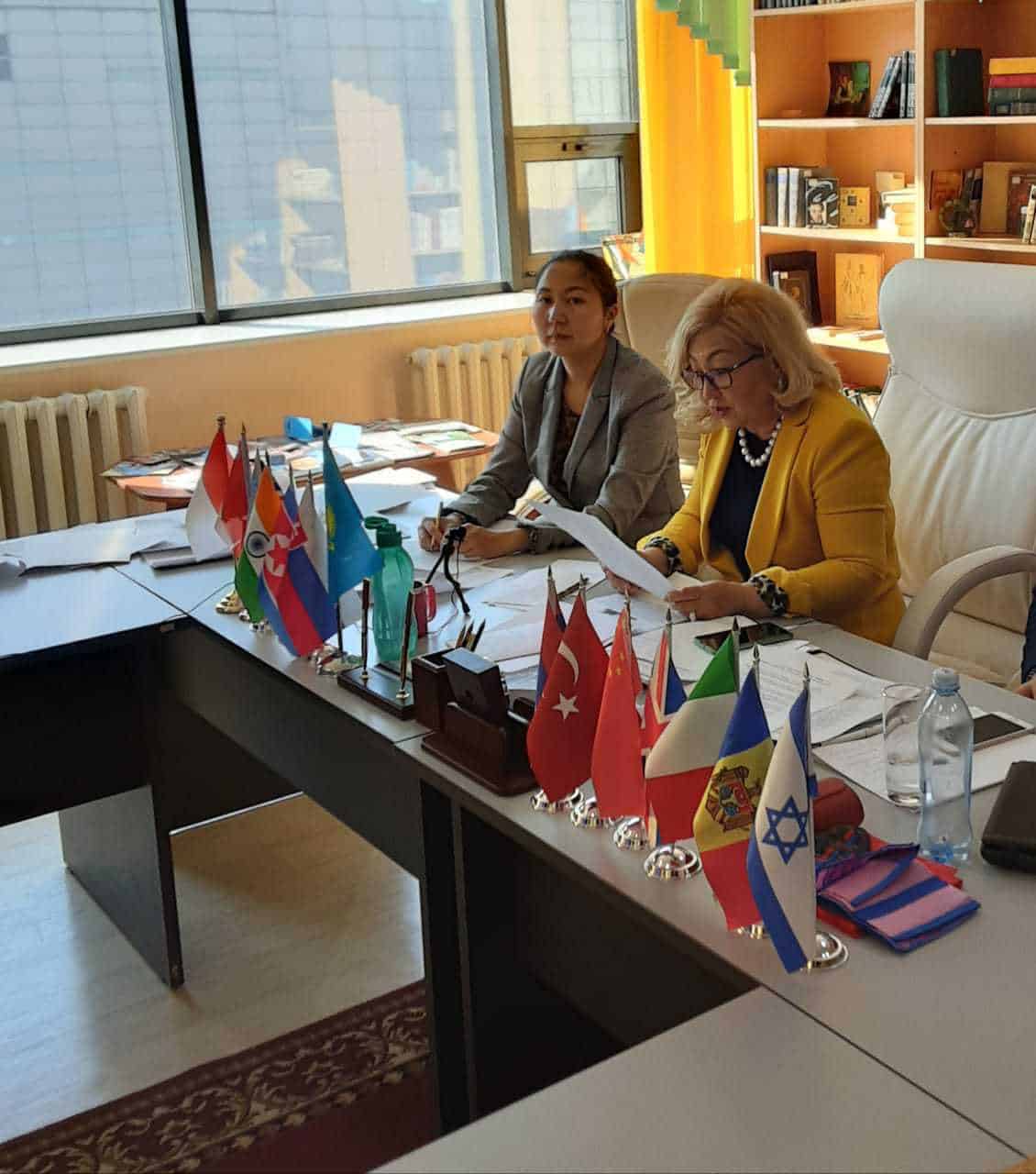 Кітап карантинге қарсы: жаңа форматтағы кітапханалар