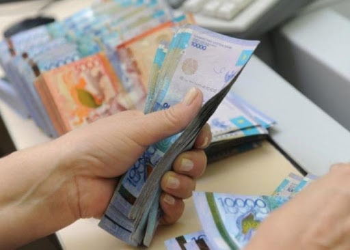 Мұқтаж қазақстандықтарға 50 мың теңгеден беріліп жатыр