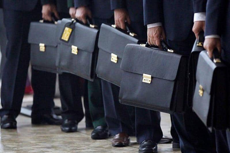 Қызметімен қоштасатын министрліктердің 15 жауапты хатшысының тізімі