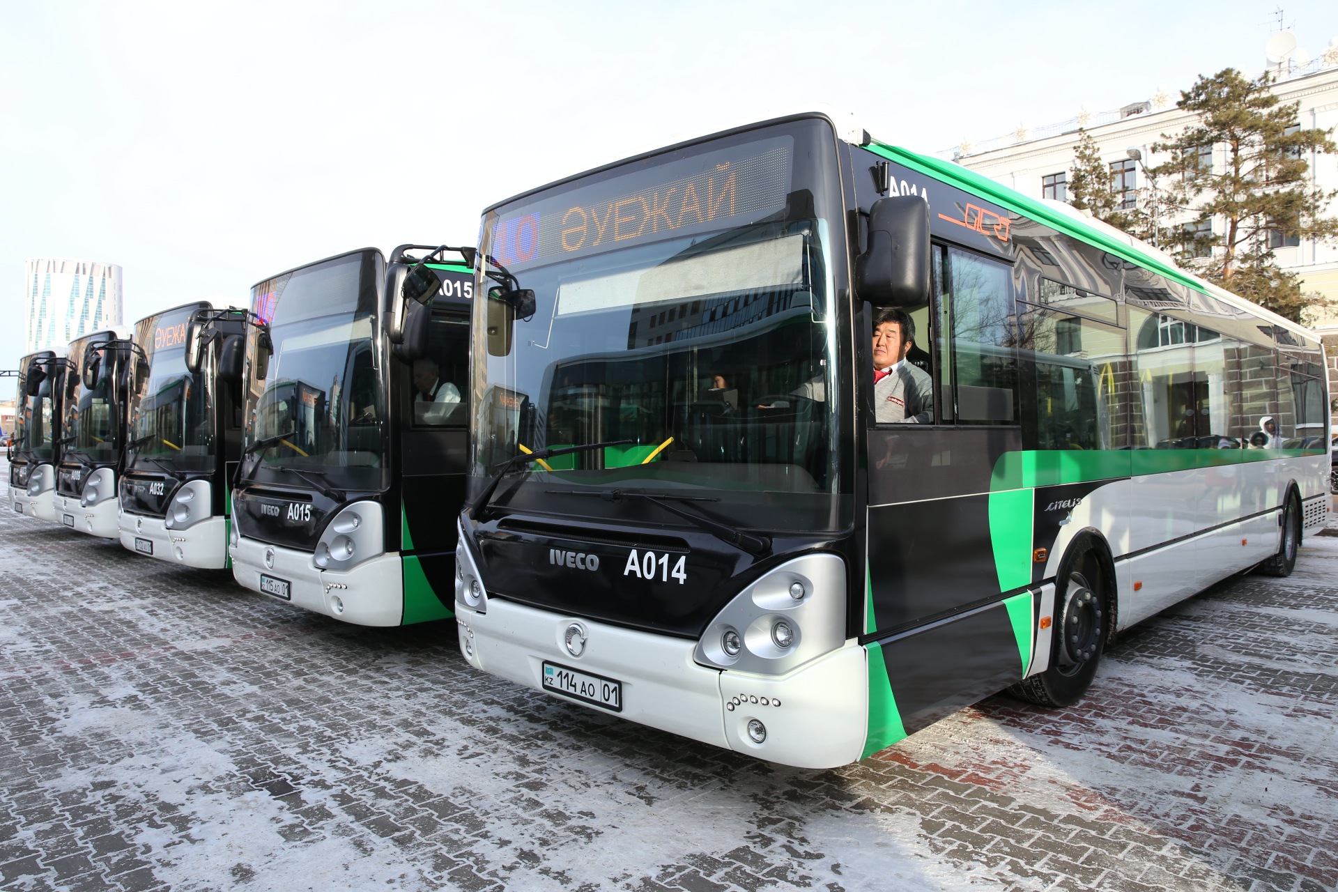 Астананың қоғамдық көліктерінде арнайы төлем карталары арқылы жол ақысы төленеді