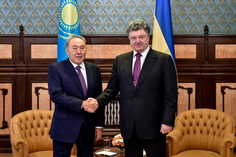 Порошенко Назарбаевты БҰҰ-да қазақша баяндама жасағаны үшін мақтады